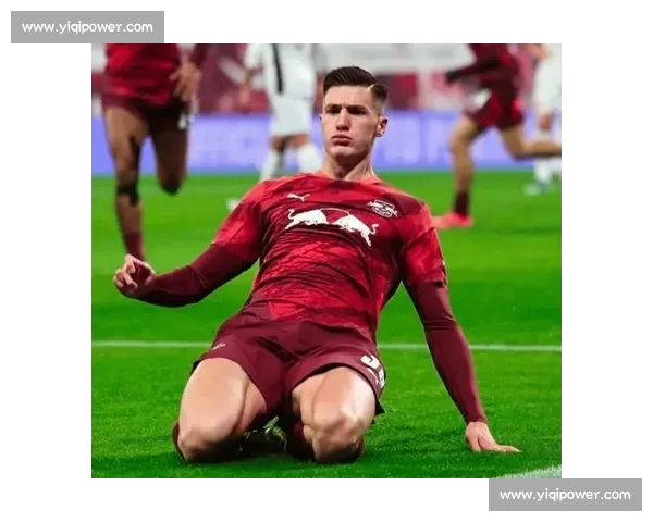 夏窗终极对决：纽卡曼联争夺谢什科，亿元中锋花落谁家？